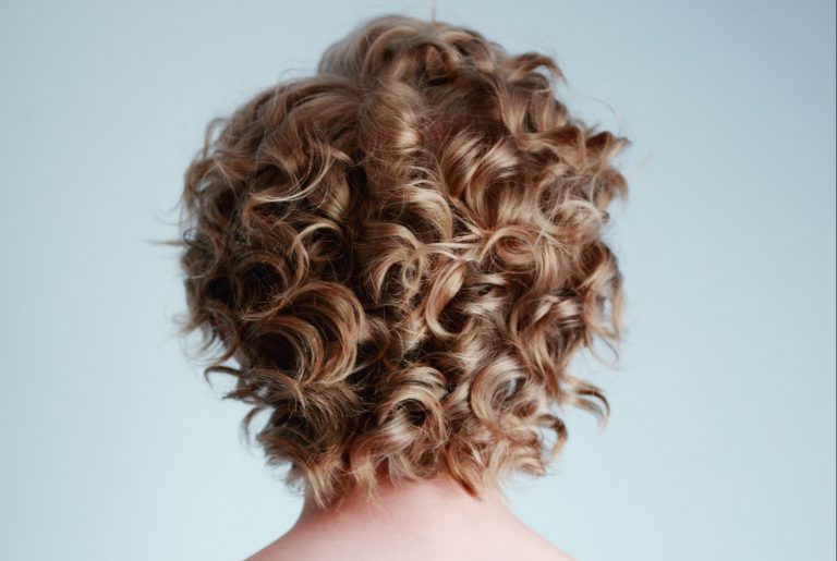 Keep The Curls At The Back of Your Head Defined